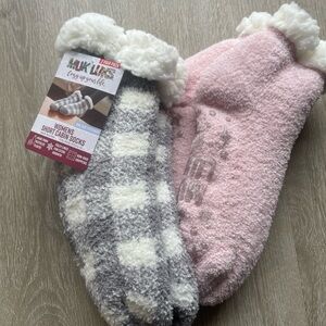 Muk Luks Short Cabin Socks (2 pair) NWT